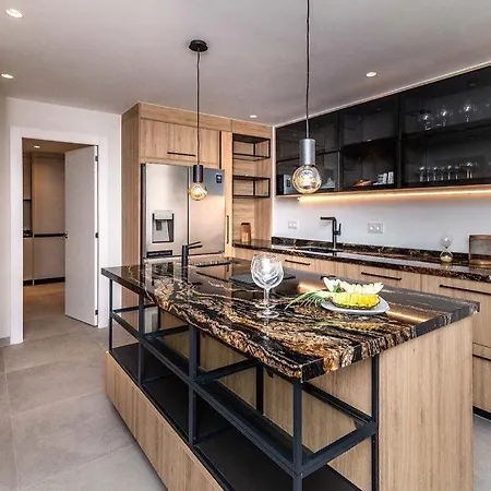 Luxury In * ماربيا